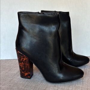 JustFab Besha Black Heeled Boots with Tortoise Heel Size 9.5